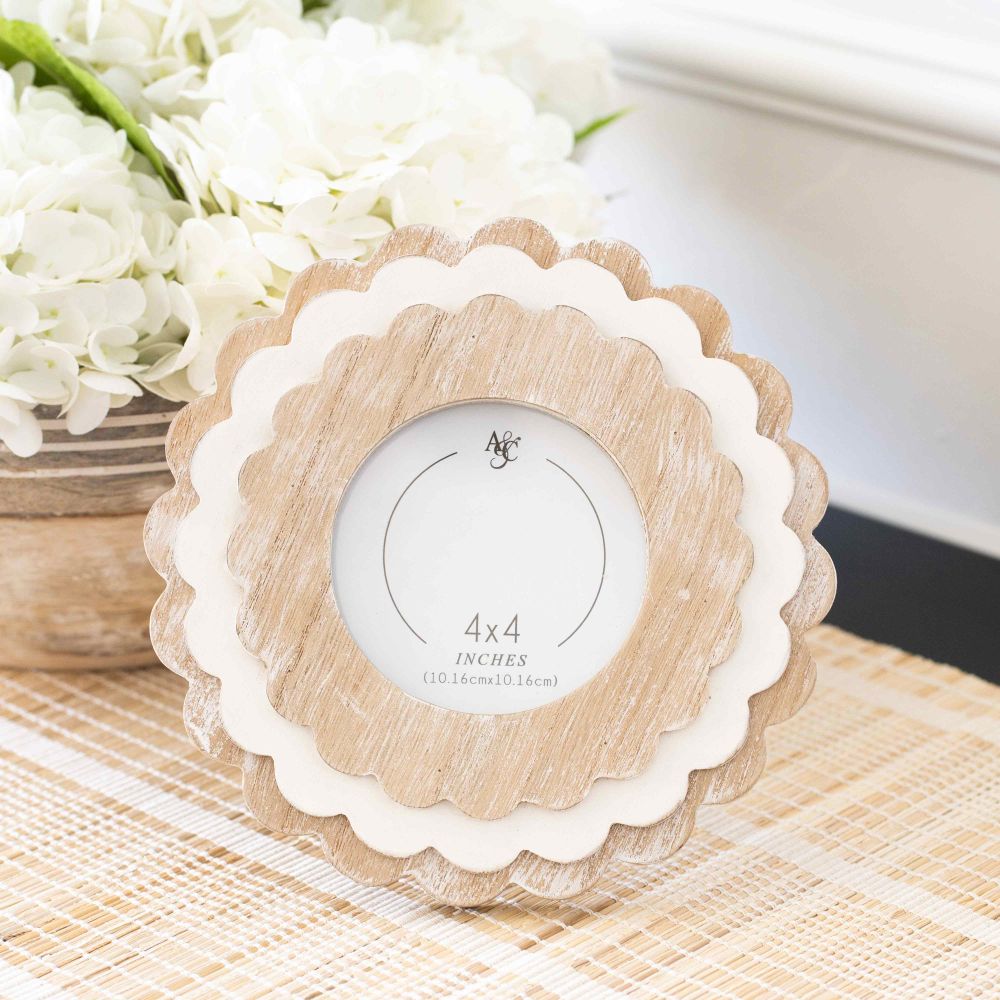 8x8x1 Wood Scallop Photo Frame (ROUND) Nat/White
