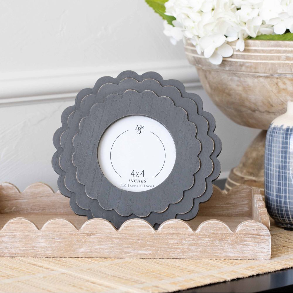 8x8x1 Wood Scallop Photo Frame (ROUND) (4x4) Grey