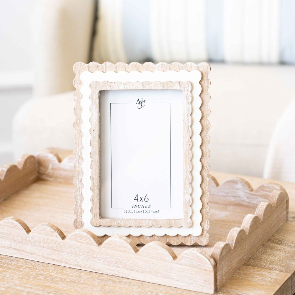 6x8x1 Wood Scallop Photo Frame (4x6) Nat/White