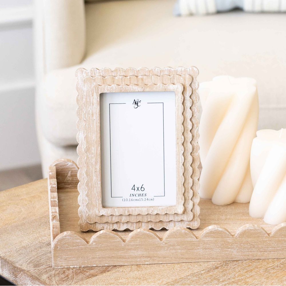 6x8x1 Wood Scallop Photo Frame (4x6) Natural