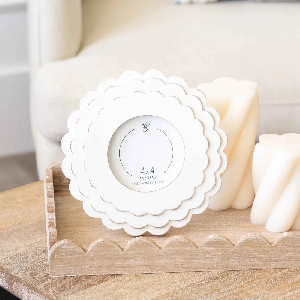 8x8x1 Wood Scallop Photo Frame (ROUND) White