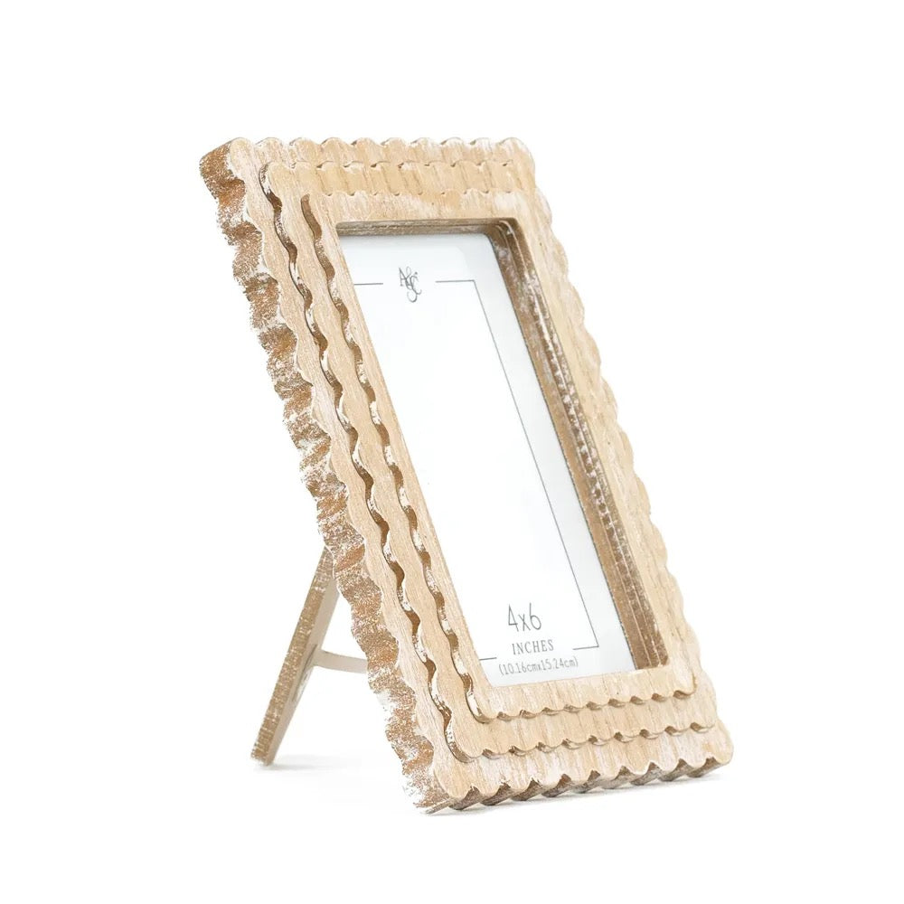 6x8x1 Wood Scallop Photo Frame (4x6) Natural